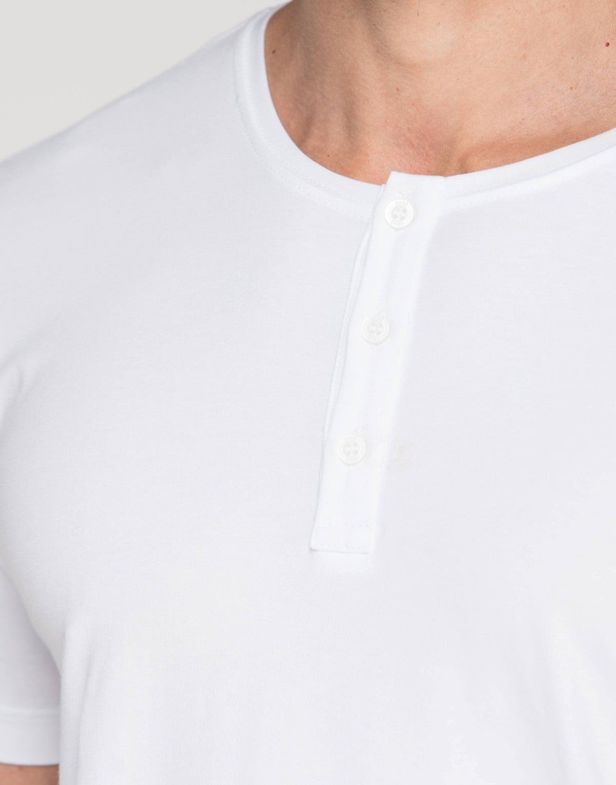 Kit 3x Camiseta Henley Luxor - R$ 161,00 cada