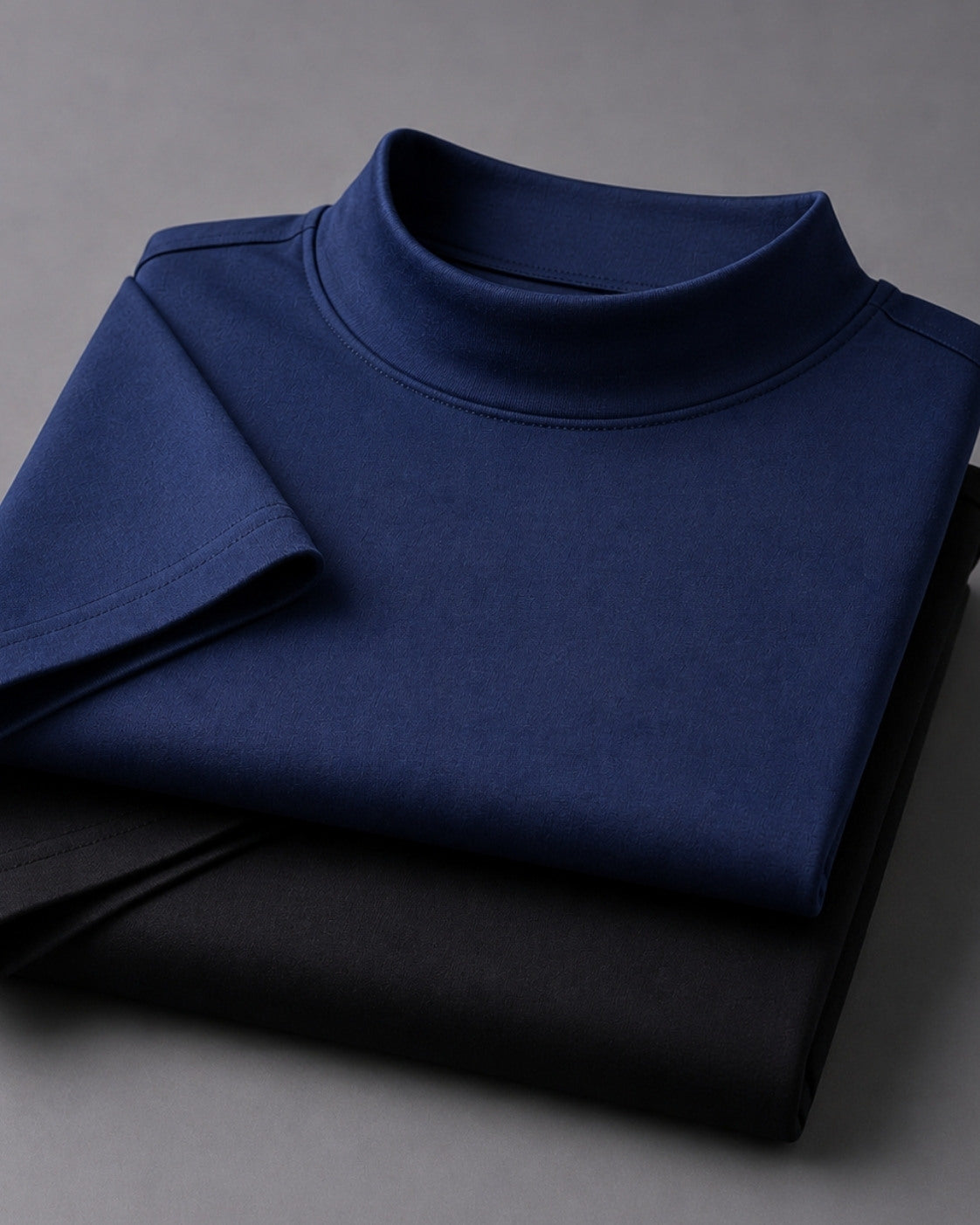 Kit 2x Camiseta de Gola Alta e Manga Curta em Algodão Egípcio - Monarch - R$ 161,00 cada